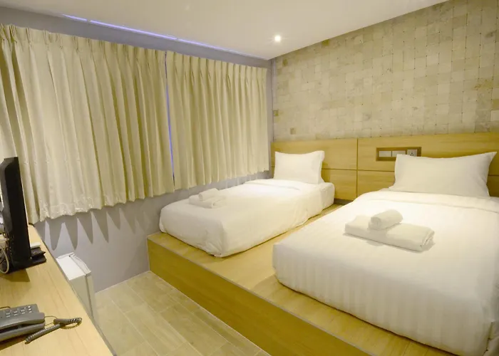 Gaam Hotel 3*